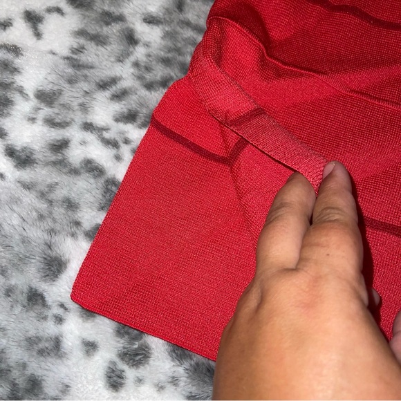 St. John Sweater - Picture 4 of 11